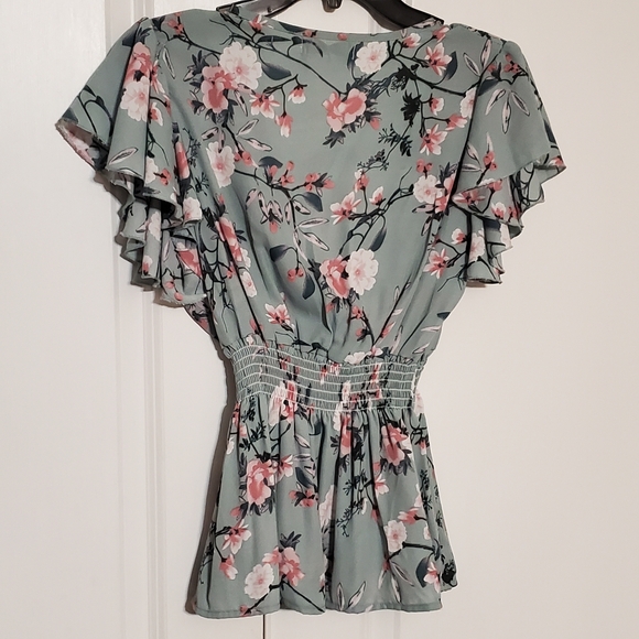 Jon & Anna Sage Green Floral Peplum Blouse Flutter Sleeve,Smocked Waist Sz M - Picture 2 of 6